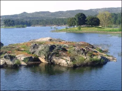 Sur quelle île l'antique civilisation minoenne s'est-elle développée ?