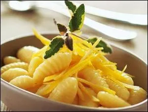 Quelles boulettes prpare-t-on  base de farine de pomme de terre ?