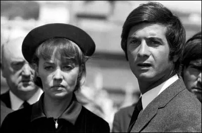 Julie Kohler (Jeanne Moreau) entreprend de se venger de ceux qui ont tué son mari, parmi lesquels Corey (Jean-Claude Brialy) : c'est ...