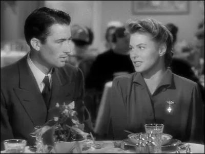 Le docteur Constance Petersen (Ingrid Bergman) travaille dans un établissement psychiatrique où elle fait la connaissance d'un amnésique (Gregory Peck). C'est ...