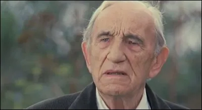 Donato Giurrana (Charles Vanel) a fait venir ses fils (Philippe Noiret, Vittorio Mezzogiorno, Michele Placido), dans leur maison natale du sud de l'Italie. C'est ...