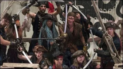 Quelle est la musique qu'Uma, son équipage et Mal et sa bande chantent sur le bateau ?