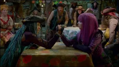 Pourquoi Mal doit-elle apporter quelque chose à Uma ?