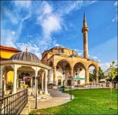 Ma capitale est "Pristina".