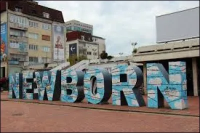 Venez dans mon pays et vous pourrez visiter le "Newborn".