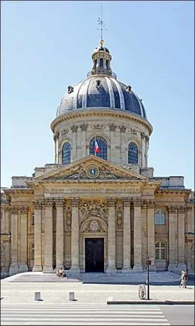 Ce n'est pas moi qui le dit mais un certain Bernanos : « Quand je n'aurai plus qu'une paire de fesses pour penser, j'irai m'y asseoir ! ». Voilà donc un l'engin absolument indispensable, j'ai nommé ... (Complétez !)