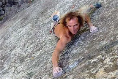 Ce grimpeur, pionnier de l'escalade libre, c'est ...