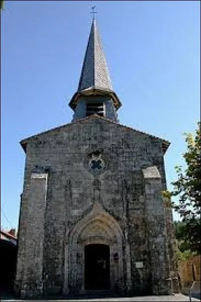 Nous terminons cette balade devant l'église de l'Assomption-de-la-très-Sainte-Vierge de Soubrebost. Village Creusois, il se situe dans l'ancienne région ...