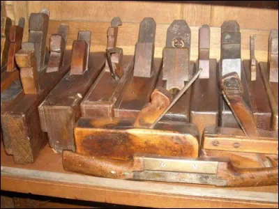 Trouve ce conte si tu ne veux pas passer pour une marionnette !