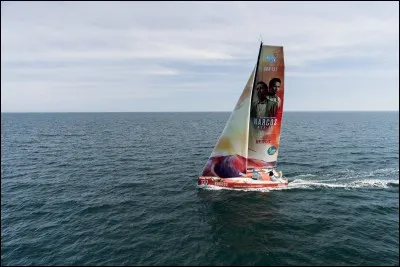 Qu'est-il arrivé à la mer quand Jonas est monté à bord d'un bateau ?