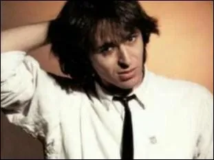 En 1985, avec qui chante-t-il 'Je te donne' ?