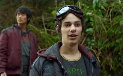 Pour quelle raison Monty et Jasper se disputent-ils ?