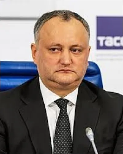 "Igor Dodon" est mon président.