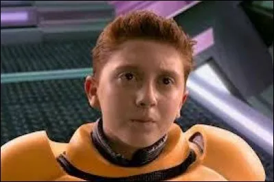 Qui joue le rôle de Juni Cortez ?