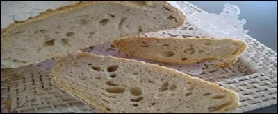 Il existe une farine pour laquelle les germes de blé ont été moulus. Mais cela suppose que ces derniers soient "frais". 
Quelle farine donnera au pain un bon goût de noisette et une odeur proche de celle du beurre ?