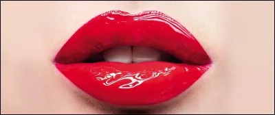 Qui est l'interprète du tube "Kiss me" ?