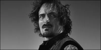 Dans la petite ville fictive de Charming, en Californie, un club de bikers a bien des soucis, on appelle ses membres ...