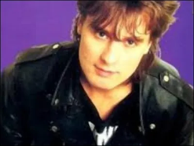 Thierry Hazard chante ''Le Jerk''. Que signifie ''jerk'' en anglais ?