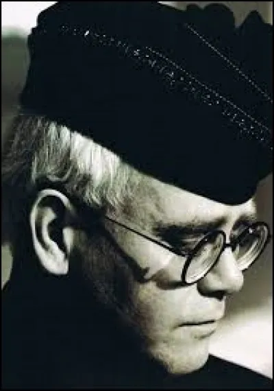 ''Sacrifice'' est une chanson d'Elton John. De quelle pierre volcanique étaient faites les lames qui permettaient aux Aztèques d'enlever le coeur des victimes de sacrifices humains ?