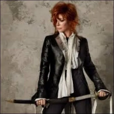 Comment s'appelle le 11e album studio de Mylène Farmer ?