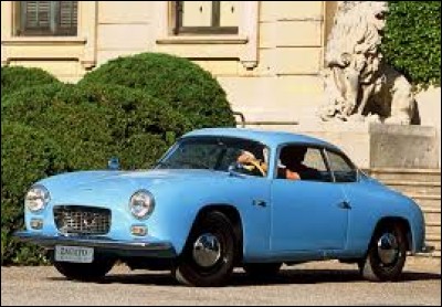 Commençons avec une belle italienne carrossée par l'illustre carrossier Zagato. Saurez-vous me donner le nom de cette auto ?