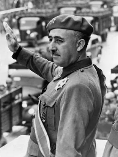 Quelle est l'année de la fin de la dictature franquiste en Espagne ?