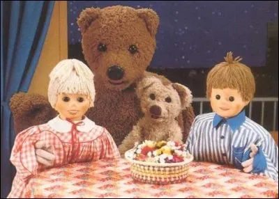 Comment s'appelle le frère de Pimprenelle ?