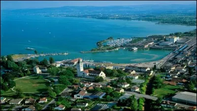 Dans quel canton la gare de Romanshorn se situe-t-elle ?