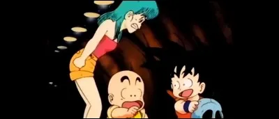 À qui appartenait le QG que Gokū, Bulma et Krillin trouvent lorsqu'ils sont poursuivis par le commandant Blue et ses hommes ?