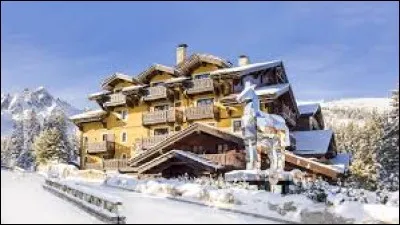 Dans la Savoie, voici le Cheval Blanc. Dans quelle ville se trouve-t-il ?