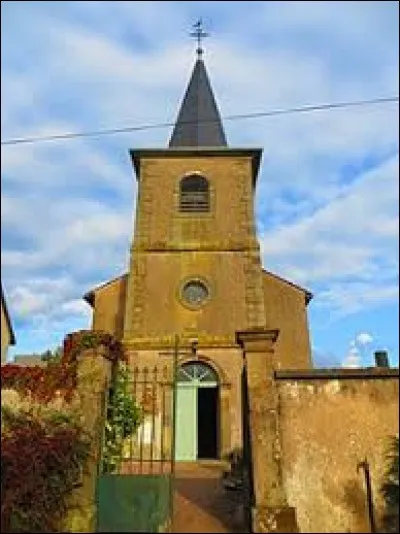 Nous sommes maintenant dans le Grand-Est, devant l'église Saint-Maximin de Blanche-Église. Village du parc naturel régional de Lorraine, il se situe dans le département ...