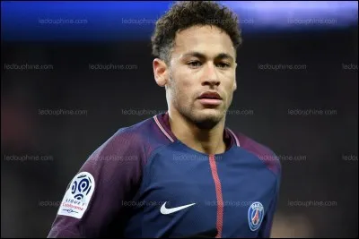 Qui est ce footballeur ?