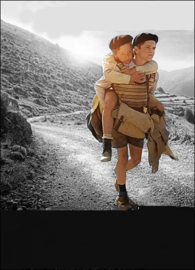 Dans le roman "Un sac de billes" de Joseph Joffo, quel est le prénom du frère du petit Joseph ?