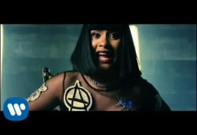 Quelle est la musique de ce clip ?