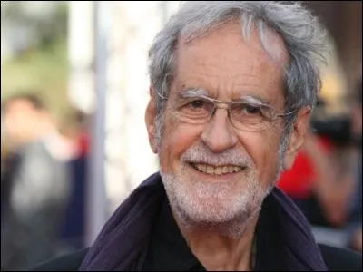 Ce cinéaste, réalisateur de nombreux films à succès dont "Oscar", "Hibernatus" et "La Cage aux folles", c'est ...