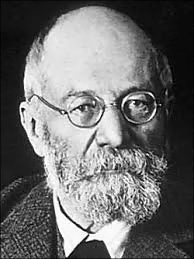 Héritier d'un entreprise familiale à Clermont-Ferrand, il est le co-fondateur avec son frère d'un grand empire industriel : c'est ...