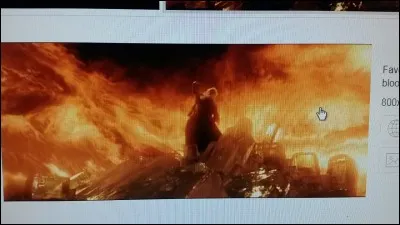 De quelle couleur était la potion que buvait Dumbledore dans la caverne ?