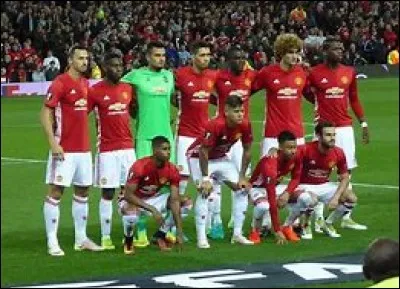 Qui est le numéro 14 dans Manchester United ?