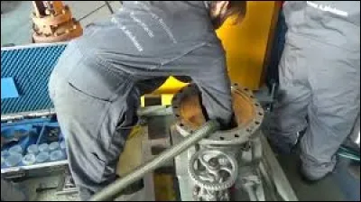 Alexandre exerce le mériter de ...