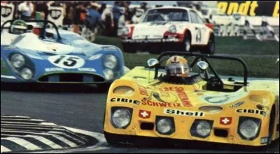 Engagée en 1972, cette voiture, équipée d'un V 8 Cosworth de 3 litres, pilotée par Joachim Bonnier et Gérard Larrousse, ne parvient pas à terminer. C'est une ...