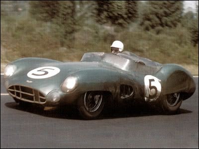 Cette voiture a remporté, en 1959, la seule victoire de la marque au Mans. C'est une ...