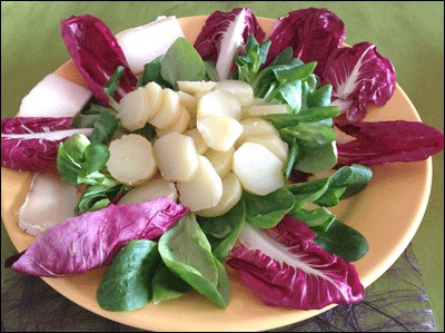 Entrée toute simple et fraîche avec une salade de pommes de terre...