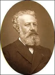 Jules Verne, auteur entre autres de 'Vingt Mille Lieues sous les mers', a galement crit en 1863, 'Paris au XXme sicle', roman dans lequel il dcrit Paris en 1960. On y voit le fax et l'ordinateur.