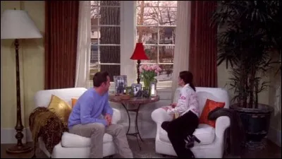 Dans quel comté de l'État de New York Monica et Chandler achètent-ils une maison ?