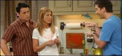 Comment Ross apprend-il la relation entre Rachel et Joey ?