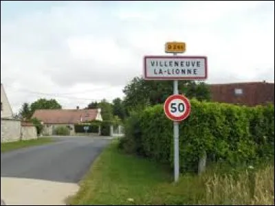 Nous terminons cette balade dans la Marne, à l'entrée de Villeneuve-la-Lionne. Nous sommes en région ...