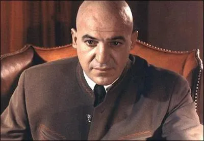 Quel ennemi de James Bond Telly Savalas a-t-il interprt ?