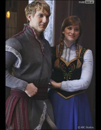 Où sont retrouvés Anna et Kristoff après qu'Elsa a cherché sa sur pendant plusieurs années ?