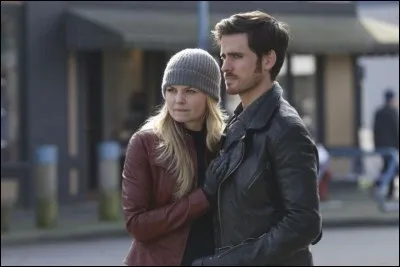 Dans quel épisode Emma et Killian se sont-ils embrassés pour la première fois ? (sans compter le baiser au pays imaginaire)