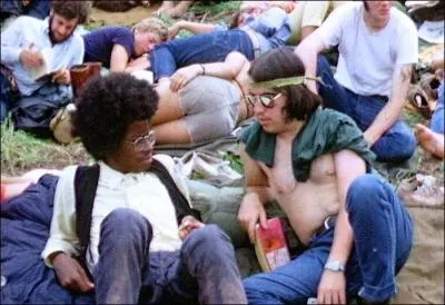 Combien de temps a dur la premire dition de Woodstock en 1969 ?